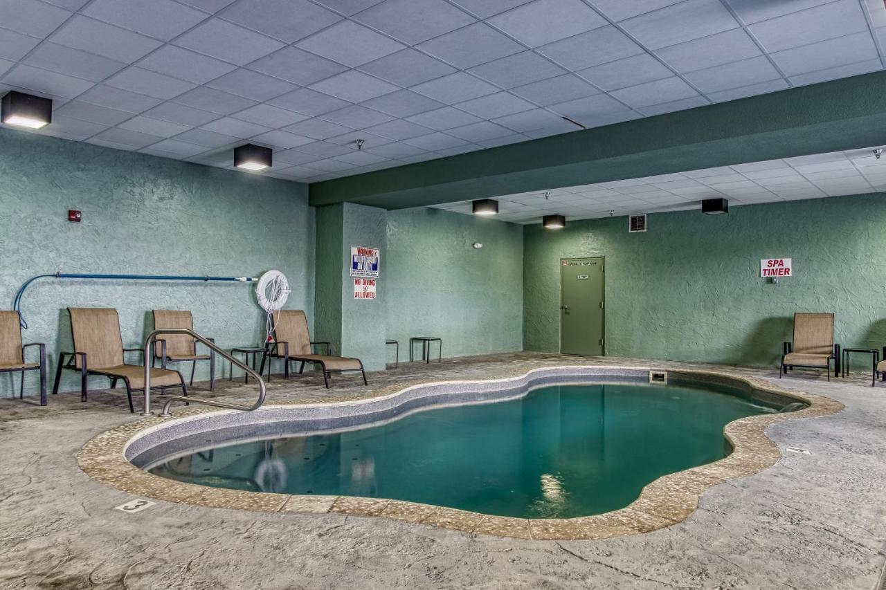 Gorgeous 2Bd 2Bth Condo With Mountain Views Pool Hot Tub Game Room Close To Parkway Pigeon Forge Extérieur photo